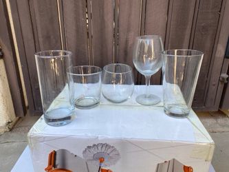 Sets of 4 glassware....