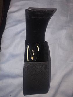 Prada PR 06YS sunglasses!!