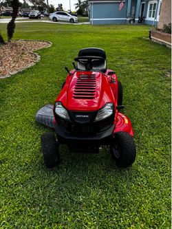 Riding lawnmower
