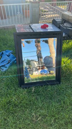 FREE MIRROR AND FRAME