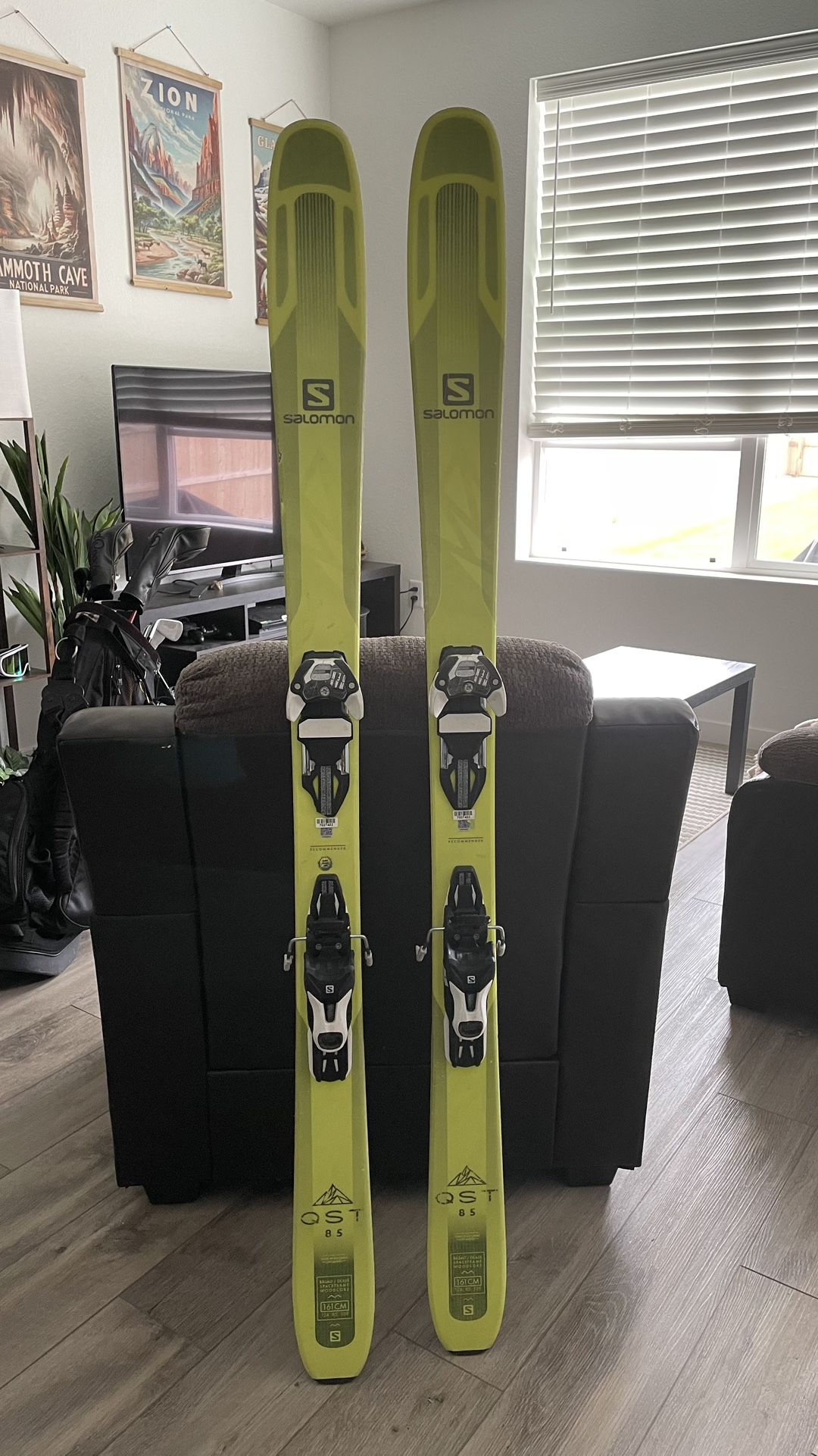 Salomon QST 85 161cm Skis w/ Warden Bindings
