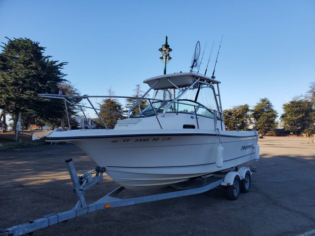 2005 Bayliner Trophy Pro