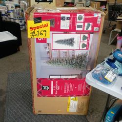 9f Pri Lit  Christmas Tree 