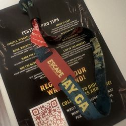 Selling 1 2 day Escape Halloween Ticket