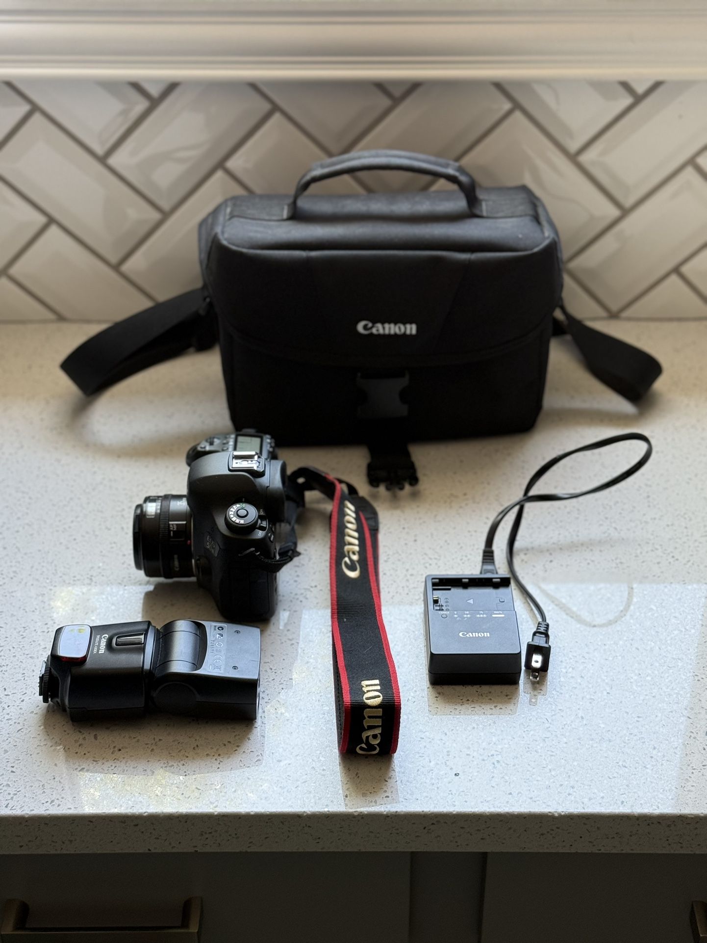 Canon EOS 5Ds SLR Camera And Accessories