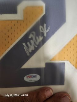 Magic Johnson extra large signature Jersey
