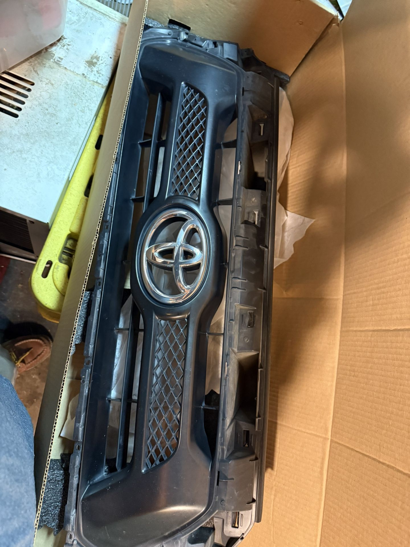 2013 Toyota Tacoma OEM Front Grille