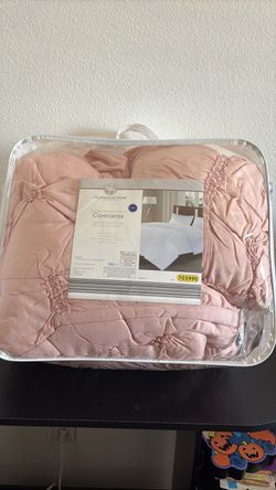 Huntington Home King Comforter Pink