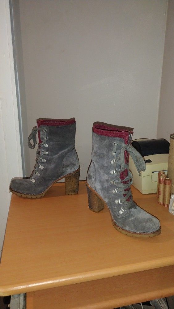 UGG Fabrice High heel ankle boots
Women's Size 8