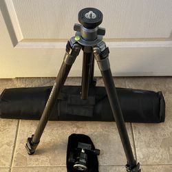 Photo studio lighing kits All NEW + camera tri pod - $175 (Peoria)