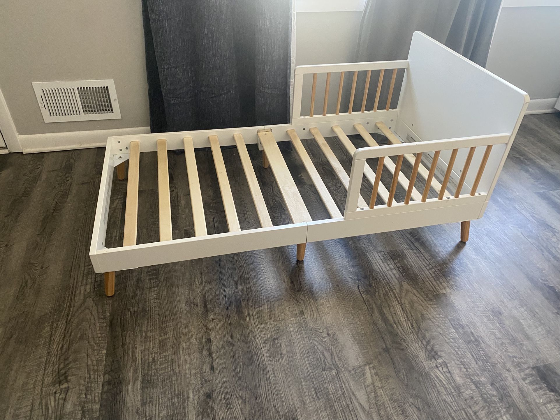 Toddler Bed/mattress