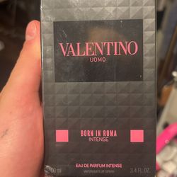 Valentino Born In Roma Intense Cologne 