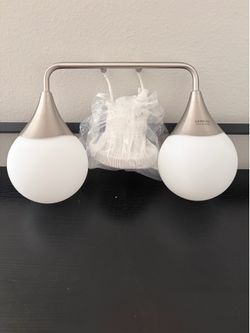 Hahzt bathroom vanity light