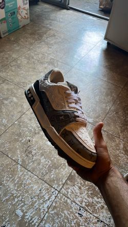 LV trainer size 10.5