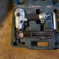Hitachi 1/4 Crown Nailer 