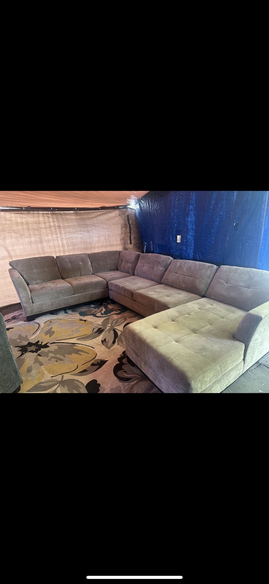  sectional couch With Bed good condition clean we sell all the time delivery extra 40 local