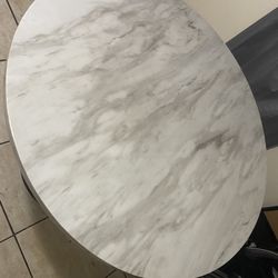 DINING ROOM TABLE - NEED GONE ASAP!!!