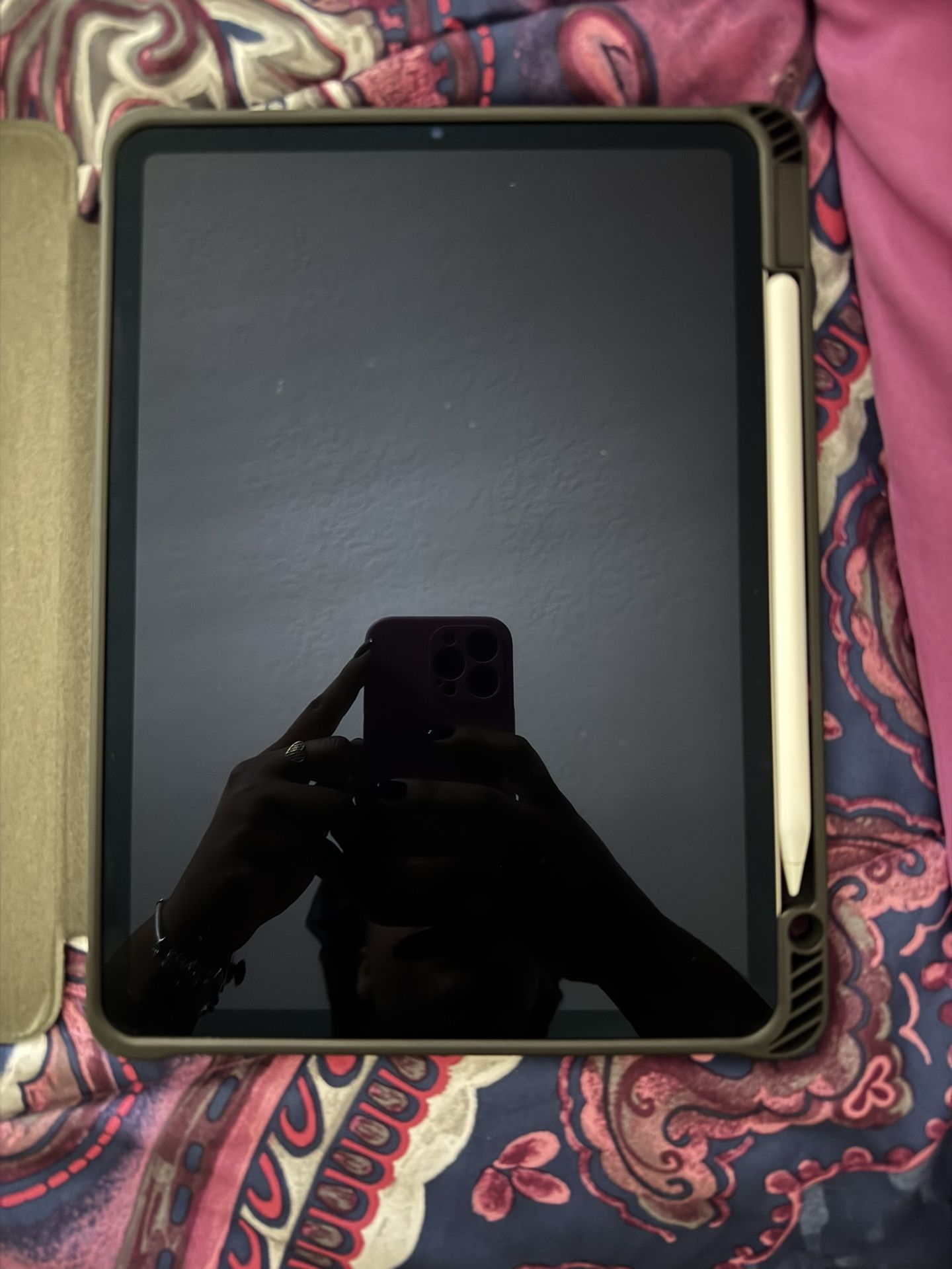 iPad Pro (11-inch/4th Generation) and Apple Pencil