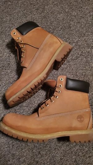 white boots size 4