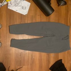 Patagonia Men’s Skyline Traveler Noble light Grey Jogger Pants 