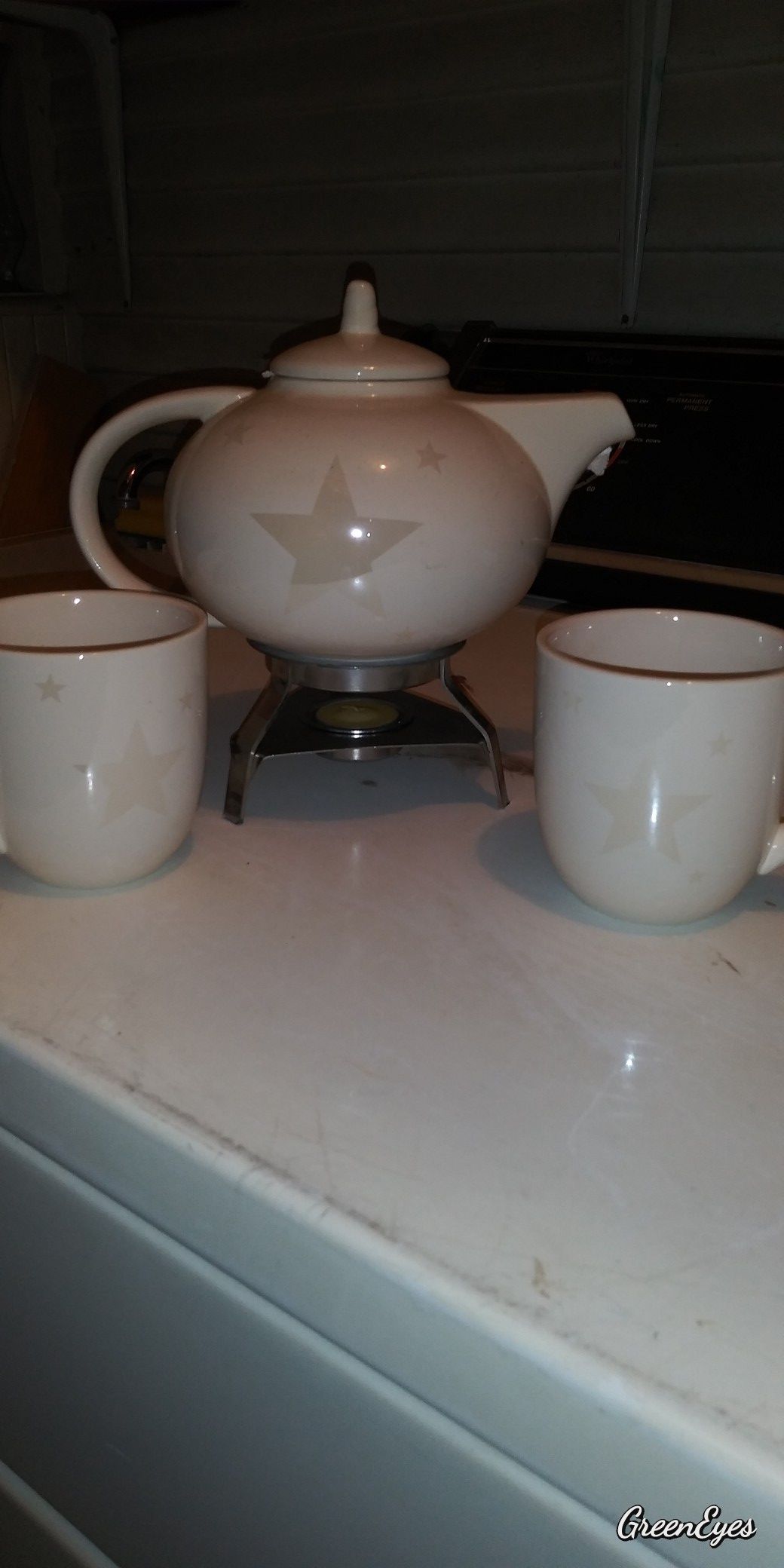 Porcelain Tea Pot Set ~ NEW