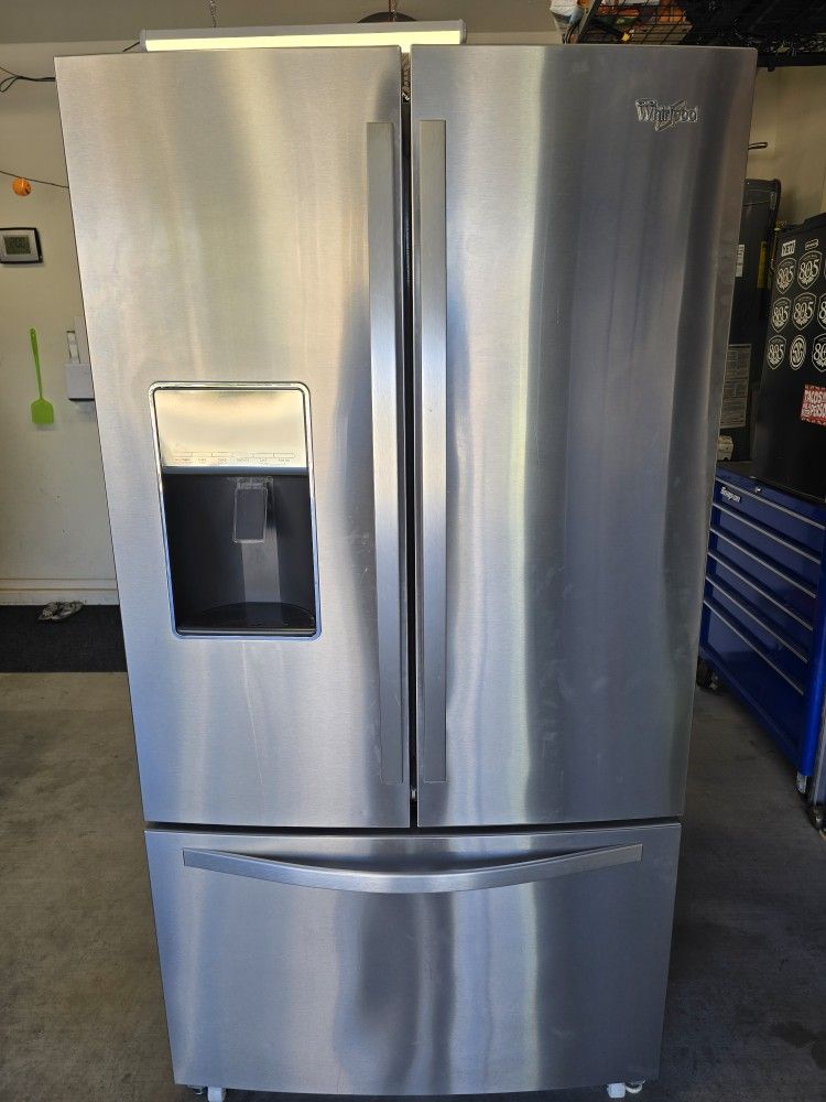 Whirlpool Refrigerator for Sale in Queen Creek, AZ OfferUp
