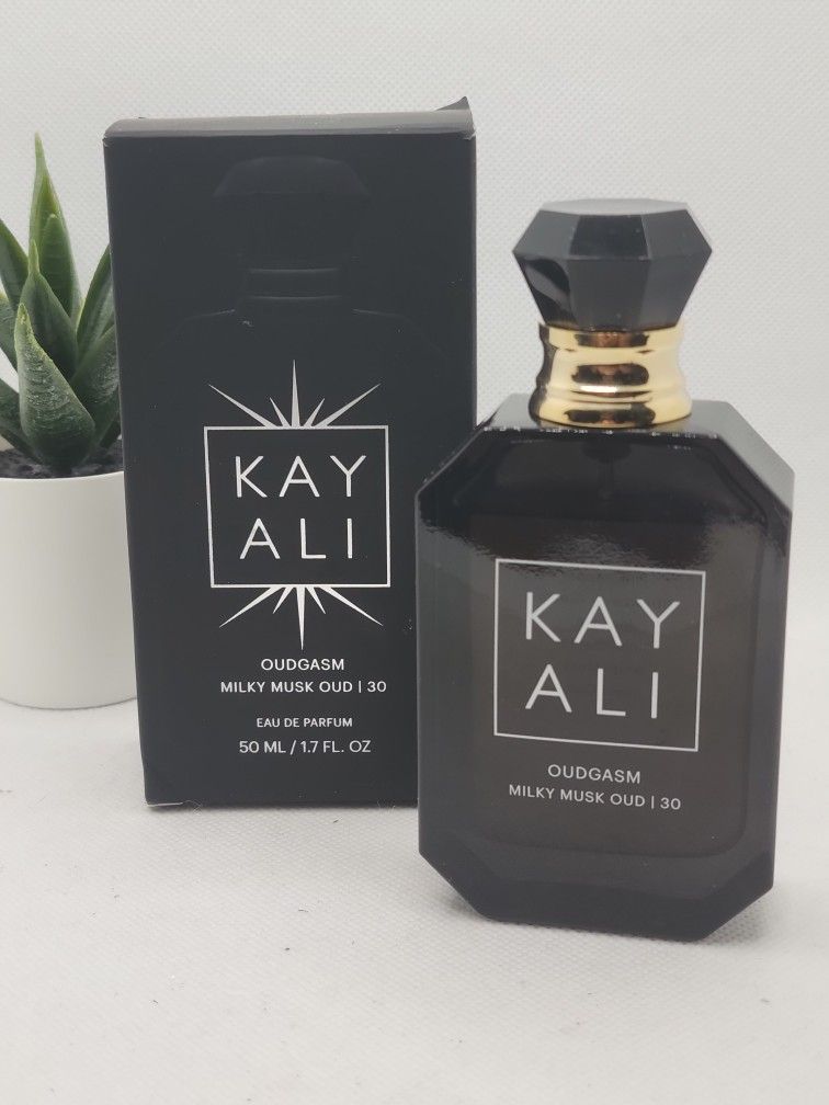 KAYALI OUDGASM MILKY MUSK OUD 30 Eau de Parfum Intense1.7 fl USED 15%
