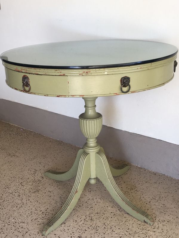 Vintage Round Table 28 X28 With Glass Top Antiques In Santa Ana Vintage Round Table 28 X28 With Glass Top Antiques In Santa Ana Ca Offerup