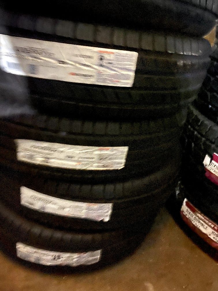 SET four tires 225/75R15 hankook new