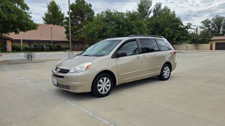 2004 Toyota Sienna