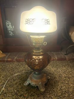 Vintage Fenton Lamp
