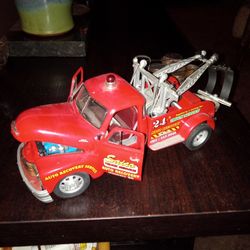 1953 Chevy Die Cast Tow truck 1/24 Scale