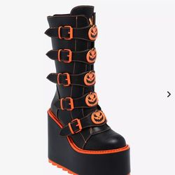 Jack-O'-Lantern Buckle Patent Platform Boots