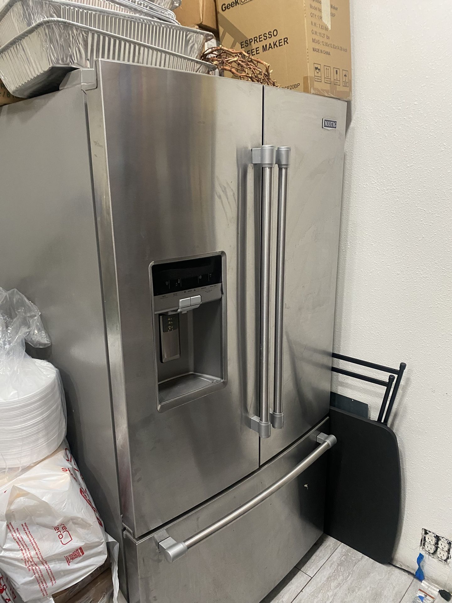 Free refrigerator!!!!