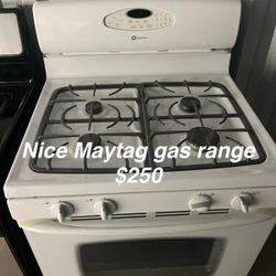 Nice Maytag Gas Range 