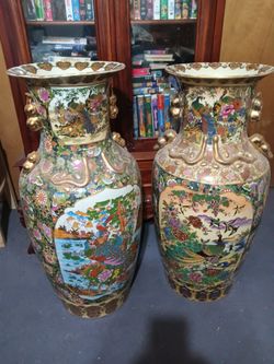 Dos Jarrones De Decoration Antiques $400ea
