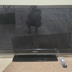 TOSHIBA 32 inch SMART TV with Remote 
