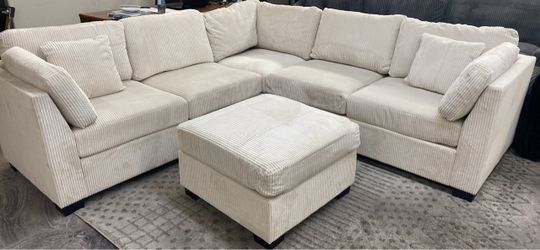 New 99x99 sectional couch with ottoman / free delivery