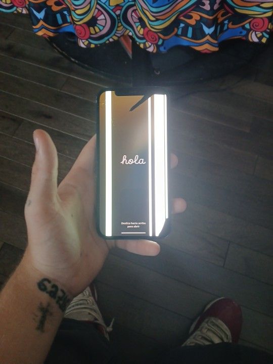 IPhone 12 Unlocked (Damaged)