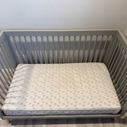 Crib With Mattress 