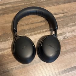 Bose Quiet comfort Ultra Wireless Active Noise Cancelling headphones (2nd Gen) Black 