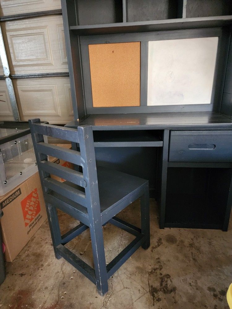 Kids Desk and Chair