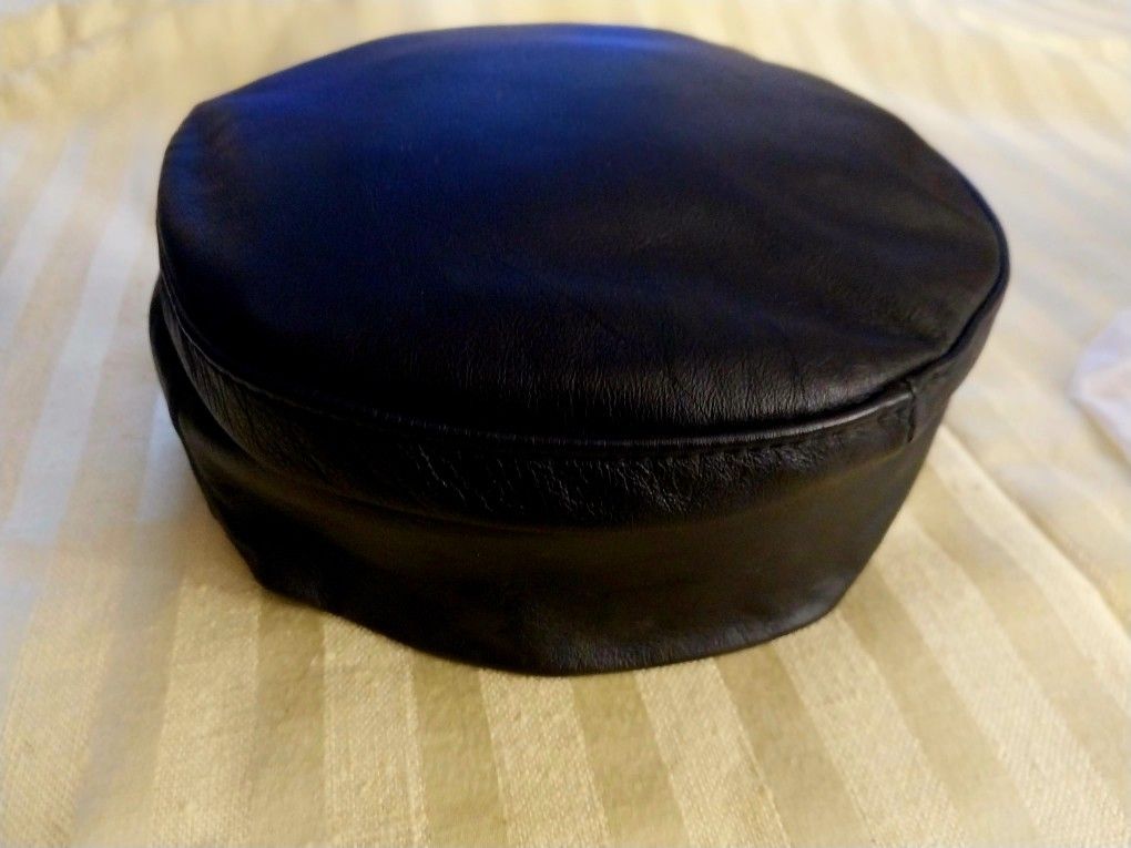 REDUCED - Classic Genuine Soft Leather Beret - BLACK
