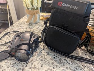 Vintage Chinon 35 mm camera .