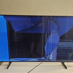 Samsung 55” 4K TV AU8000 (2021) – Broken Screen / For Parts