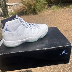 Jordan 11 Legend Blue 