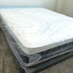 NEW QUEEN PILLOW TOP MATTRESS. Bed frame is not available. Take it home same day 👍