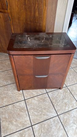 2-Drawer Small Dresser