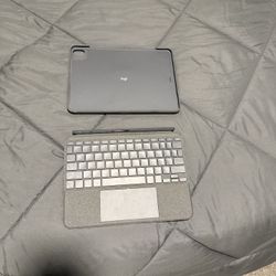 Logitech Combo iPad 11 Pro Case And Keyboard 