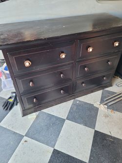 Dresser